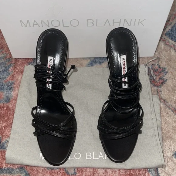 ❌SOLD‼️$825 MANOLO HEELS NEW‼️STEAL‼️ - Picture 5 of 10